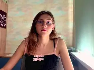 Cam4 Adult Video Chat of CristieDelfino