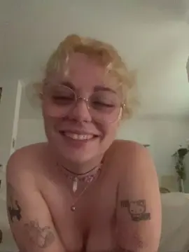 Cam4 Free Porn Cam of Emy_2002