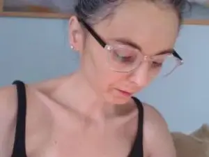 Cam4 Free Live Porn of cleophee