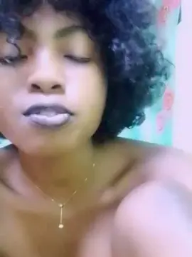Cam4 Free Porn Cam of elia220
