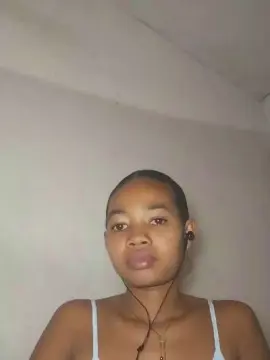 Cam4 Free Live Porn of Rayda