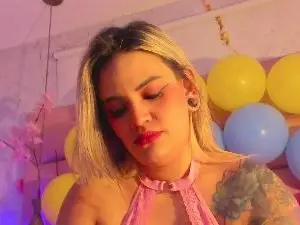 Cam4 Best Webcam of ZihaAdams_