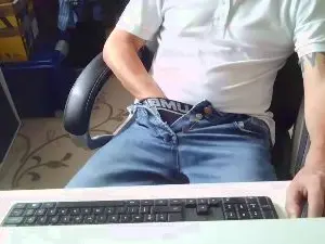 Cam4 Free Porn Cam of Kevinareux60
