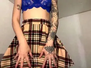 Cam4 Sex Cam of CarolinAkerley