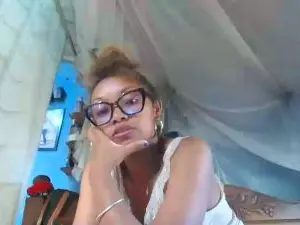 Cam4 Live Sex Cam of Goddess7_77