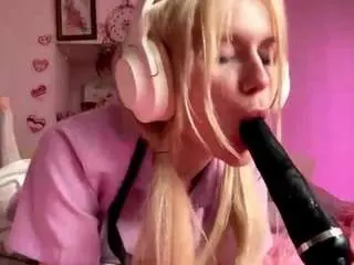 Camsoda Sex Cam of veliaroyals