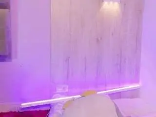 Camsoda Free Porn Cam of abrilbrentt