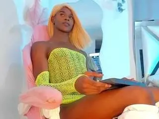 Camsoda Free Live Porn of amaanda-fox