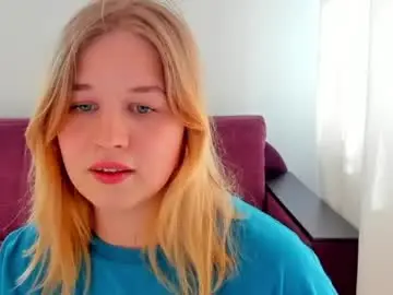 Chaturbate Free Porn Cam of alicepopsy
