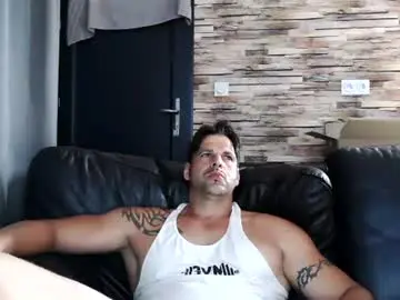 Chaturbate Live Sex Cam of bigboyband