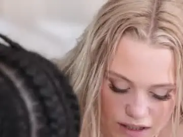 Chaturbate Watch Live Sex Cams of tomsara
