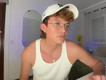Chaturbate Watch Live Sex Cams of anddres_boss