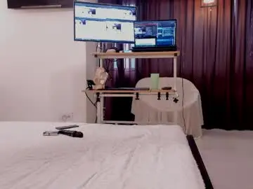 Chaturbate Live Sex Cam of aryahunt