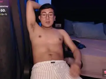 Chaturbate Best live sex cam show of andrewmhilton_
