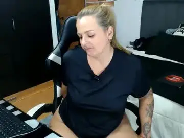 Chaturbate Live Porn of perlagoloza05