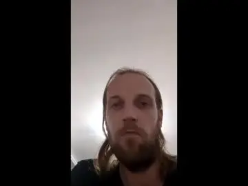 Chaturbate Nude Webcam of cute_guy42