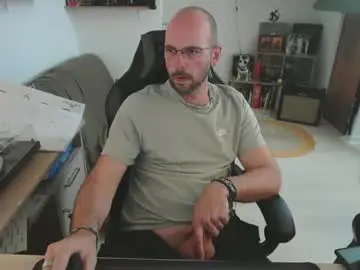 Chaturbate Sex Cam of mikmik91