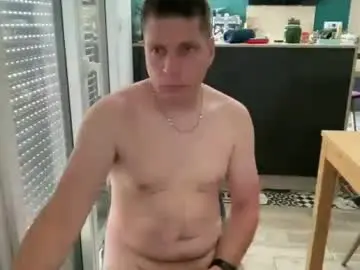 Chaturbate Live Sex Cam of miklp8463