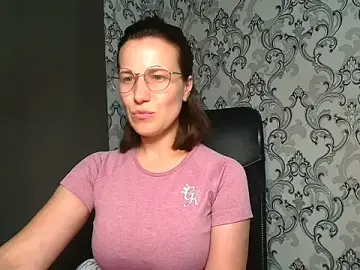 Stripchat Live Sex Cam of Kelly_Kisss
