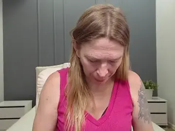 Stripchat Live Sex Cam of TessaDaybreak