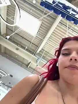 Stripchat Adult Webcam of RiriRoseey