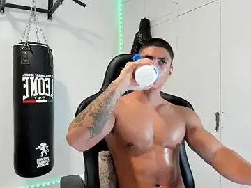 Stripchat Live Sex Cam of dan01_