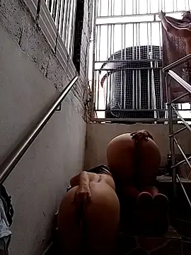 Stripchat Free Live Porn of HOTANDSKINNY