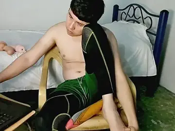 Stripchat Nude Webcam of Nickk_Wolf