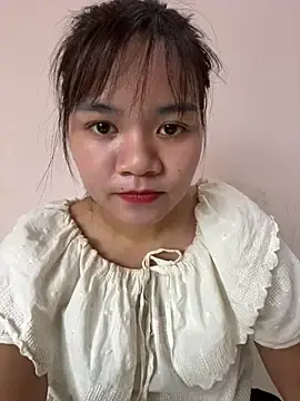 Stripchat Live Sex Cam of Ari_baby9