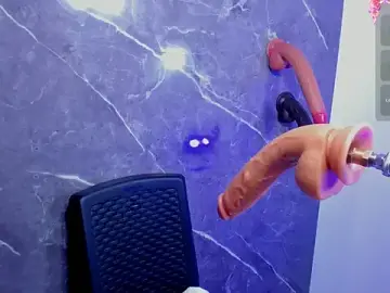 Stripchat Free Porn Cam of mafe_garcia