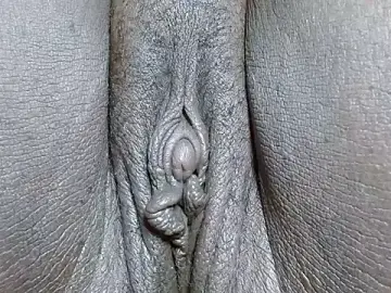 Stripchat Live Sex Cam of morenahott1