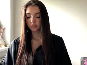 Stripchat Live Porn of AlvinaMair