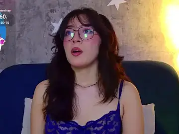 Stripchat Live Sex Cam of MiiaCullens
