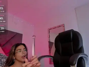 Stripchat Free Porn Cam of GiaFu