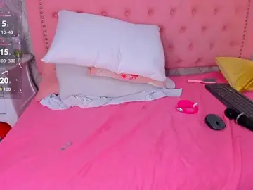 Stripchat Free Porn Cam of dolly_kitter