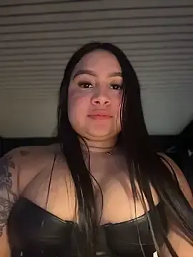 Stripchat Sex Cam of Pretty_Isadora