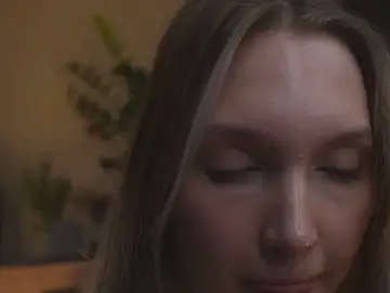 Stripchat Best Webcam of YvetteMilbrett