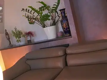 Stripchat Live Sex of YvetteMilbrett