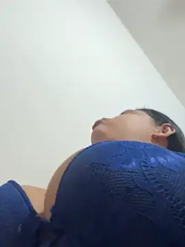 Stripchat Free Porn Cam of Isa_squirt1
