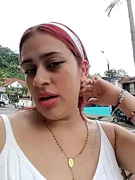 Stripchat Free Porn Cam of MariBelle1