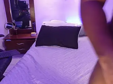 Stripchat Live Sex Cam of starguy_28