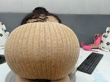 Stripchat Sex Cam of BrendaWildd