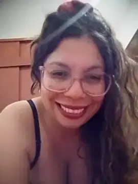 Stripchat Live Sex Cam of Carliina_Soussa