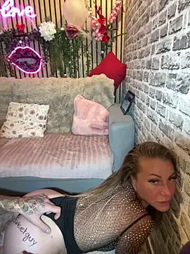 Stripchat Best live sex cam show of Lorentino_blondie
