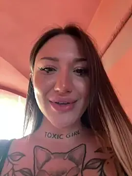 Stripchat Free Live Porn of SaintSquirt