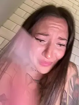 Stripchat Sex Cam of SaintSquirt