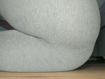 Stripchat Watch Live Sex Cams of Squirtlady38
