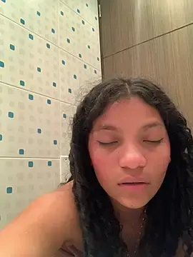 Stripchat Free Porn Cam of LittleeStar