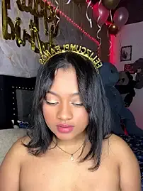 Stripchat Adult Webcams of Saraa_M