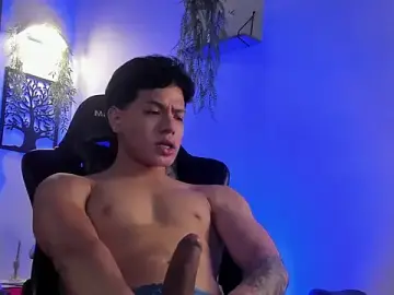 Stripchat Live Sex of TonyPetrovjs